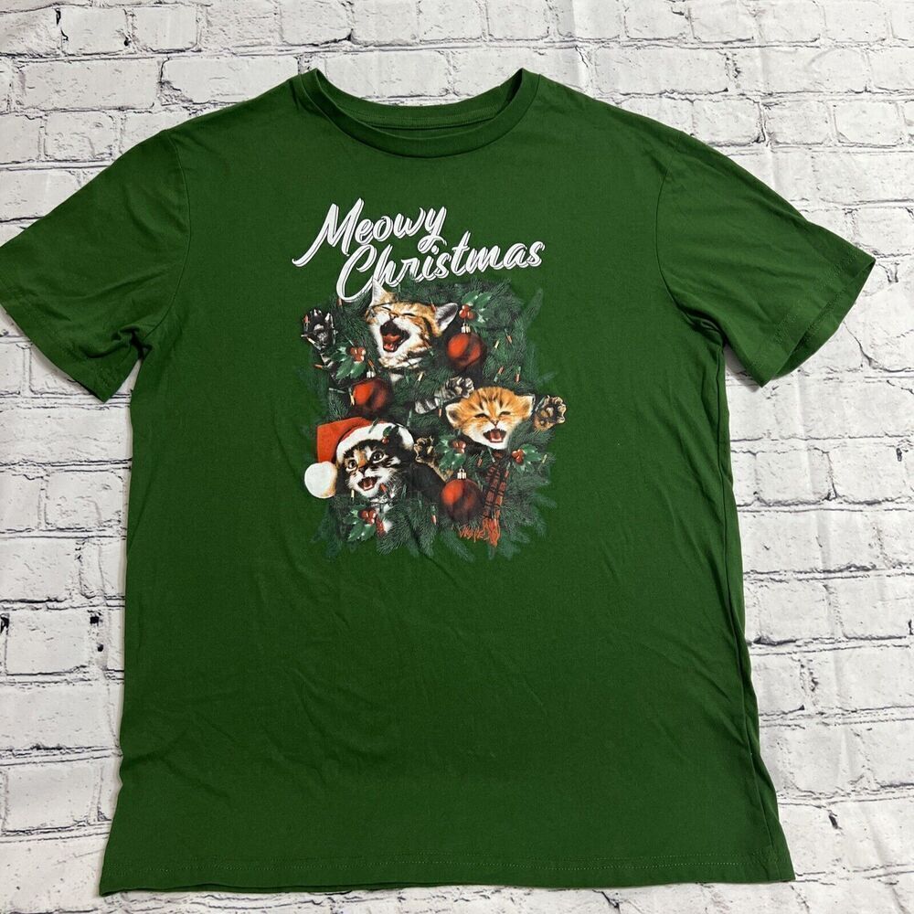 MAD ENGINE‎ Men's T- Shirt sz M Green Crew Neck Short Sleeve Holiday Graphic